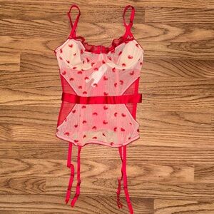 Victoria’s Secret Valentine’s Day NWT Size 32C Heart Bustier Lingerie Cut Outs